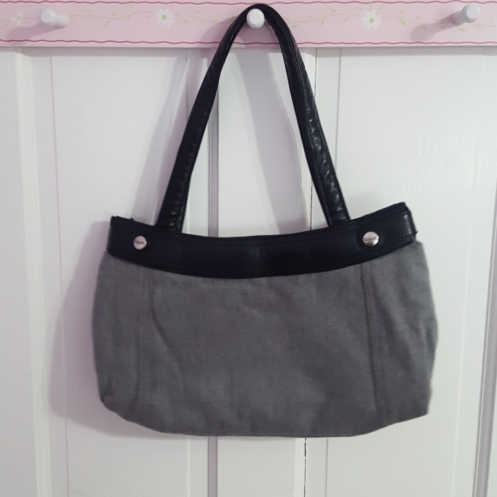 Thirty one purse with extra skirt